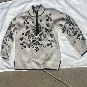 NorthStyle Black and Cream Cowl Turtleneck Sweater